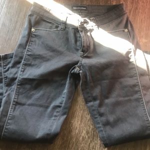 D&G Capri Pants